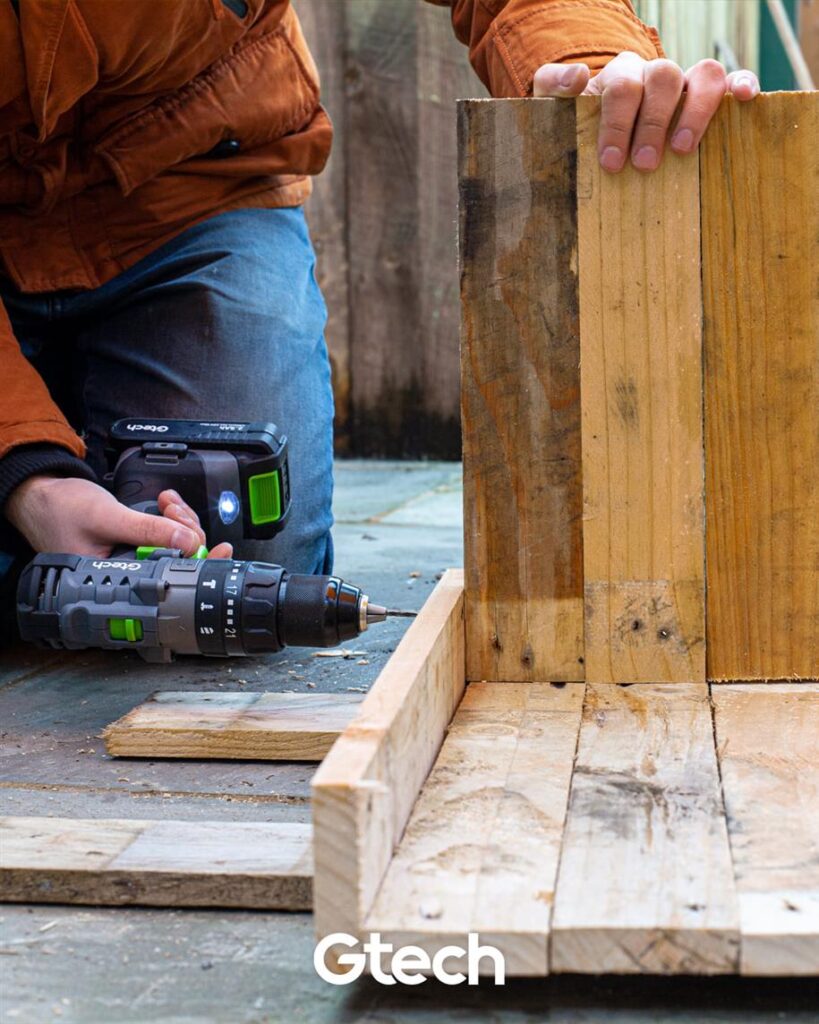 157416003 3956089684456854 7061857179290540448 N