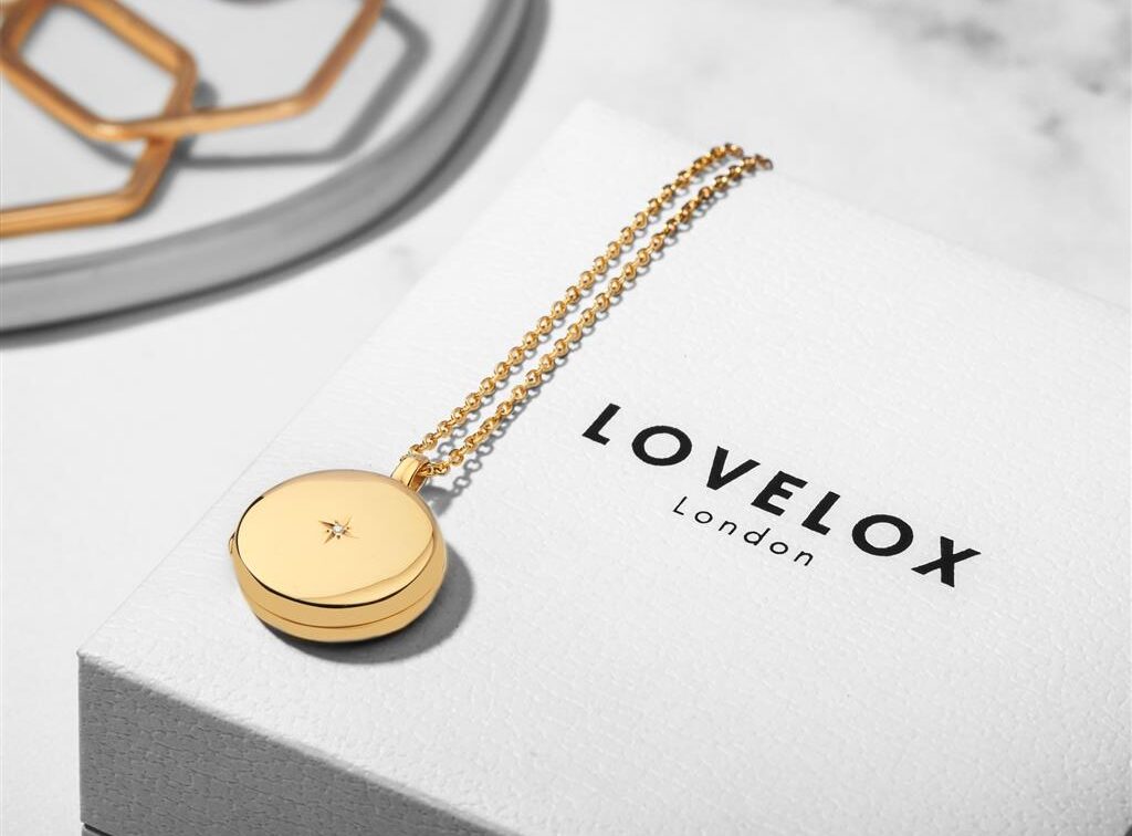 279588924 543849187375275 8664192216388434072 N