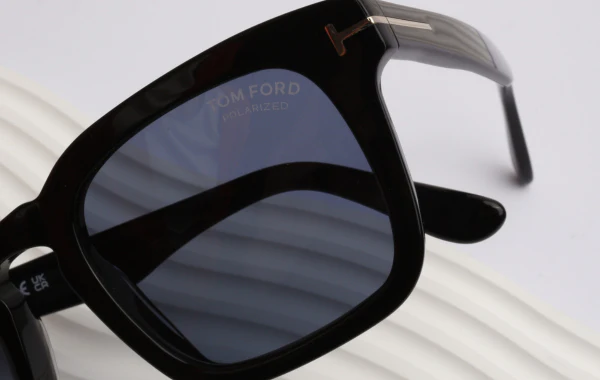 Foto Sezione Uomo Tom Ford 1fb5b338 1783 4063 95aa Ca2dc318353e (2)