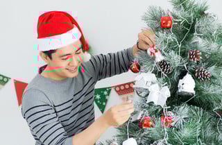 Man Christmas 680x444 1