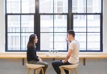 Het vinden van gezelschap op latere leeftijd moet spannend zijn, niet overweldigend. 60dating.com heeft zich gepositioneerd als het vertrouwde platform in Nederland voor senioren die op een veilige en gemakkelijke manier contact willen leggen. Met duizenden geverifieerde leden, eenvoudige navigatie en sterke veiligheidsfuncties maakt de site online daten toegankelijk voor iedereen van 60 jaar en ouder.